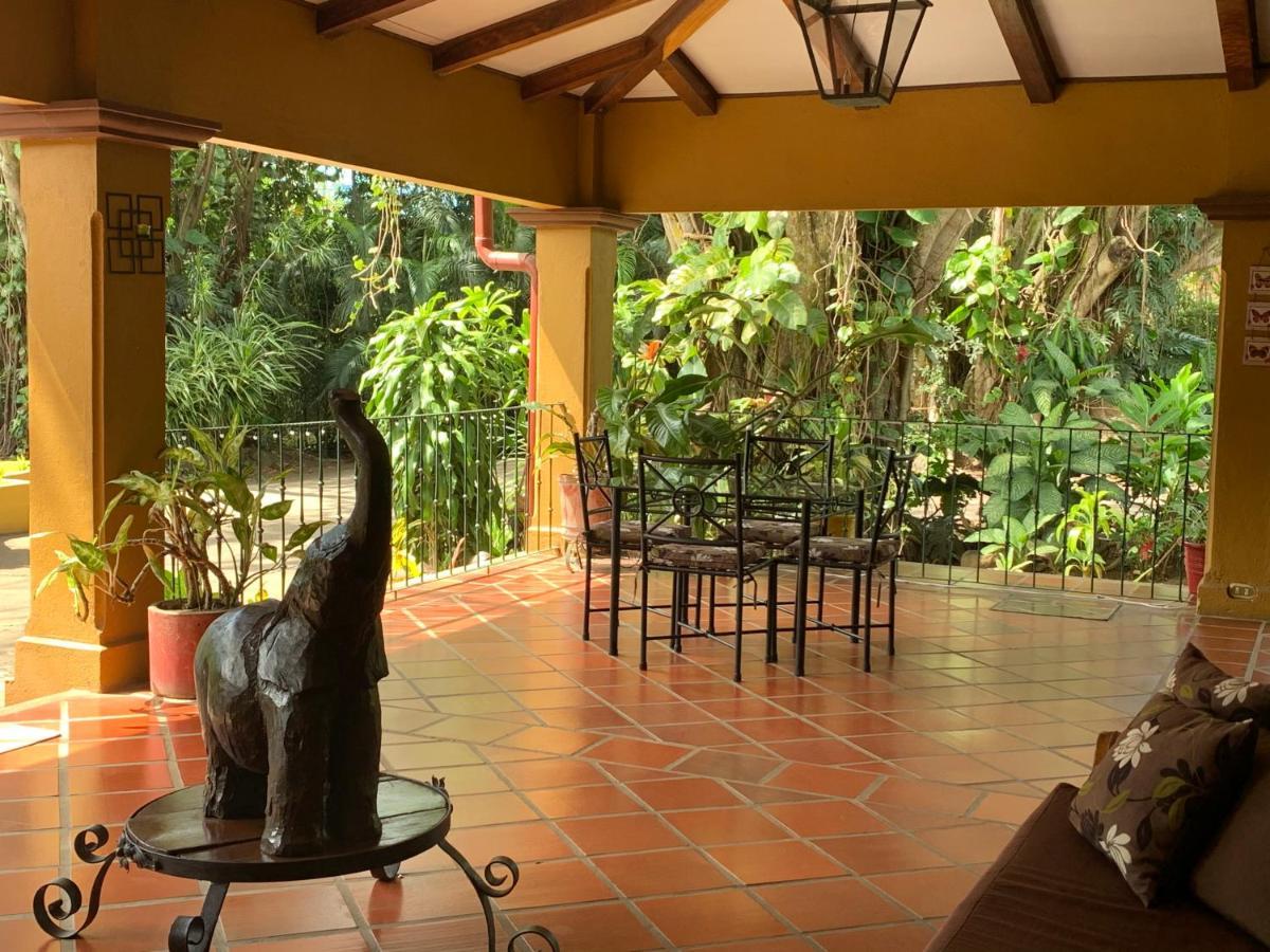 Trapp Family Country Inn San Antonio De Belen Buitenkant foto