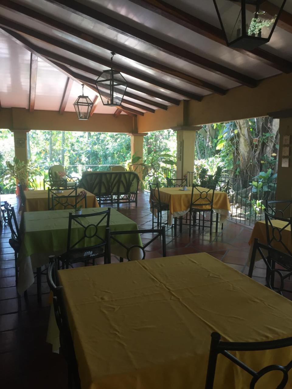 Trapp Family Country Inn San Antonio De Belen Buitenkant foto