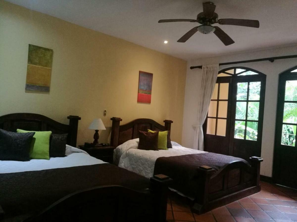 Trapp Family Country Inn San Antonio De Belen Buitenkant foto