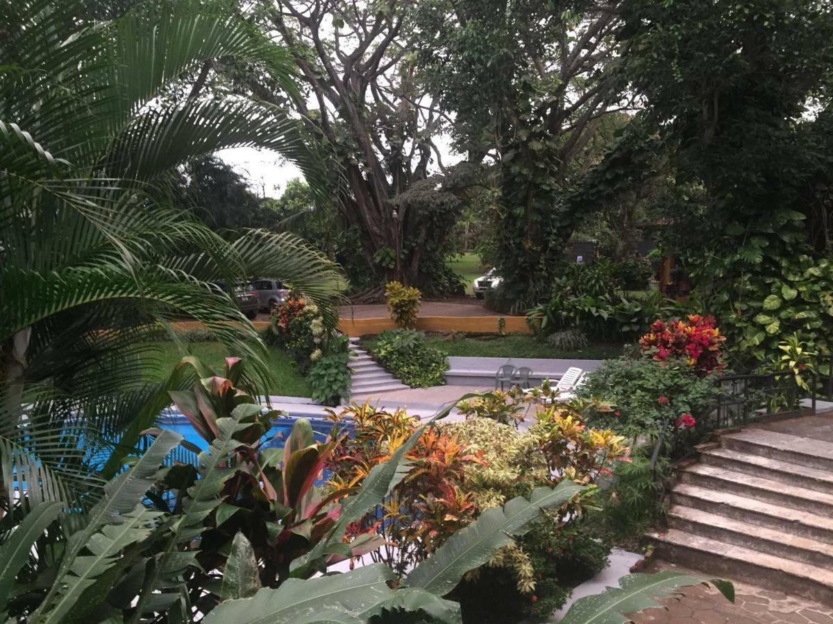 Trapp Family Country Inn San Antonio De Belen Buitenkant foto