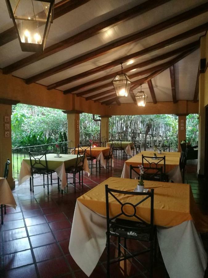 Trapp Family Country Inn San Antonio De Belen Buitenkant foto